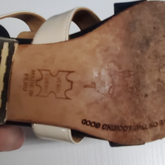 Fluevog purpose objective low-heeled fisherman sandle black and cream - Picture 12 of 14